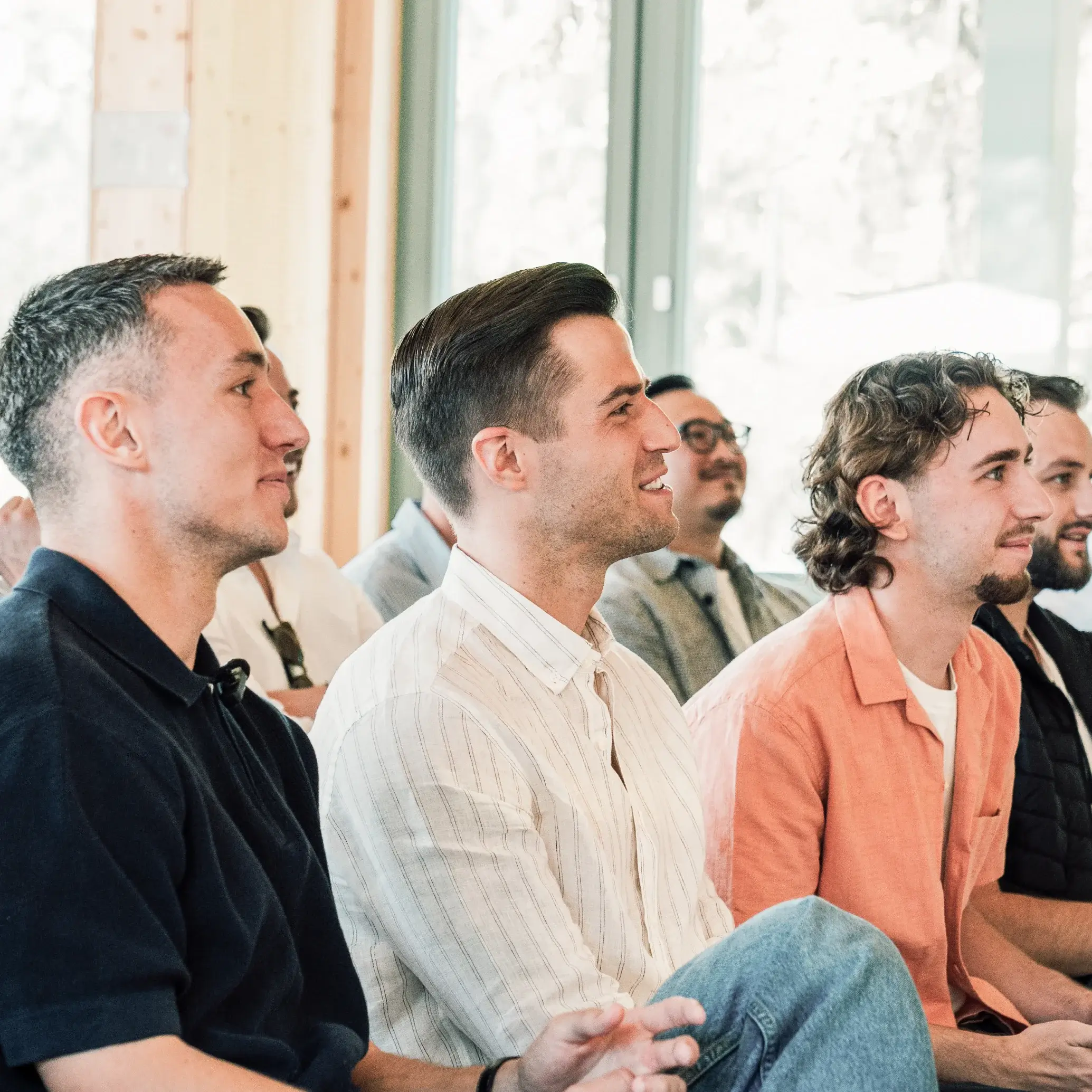 Tobias und Nico Krüsi im Publikum eines Workshops