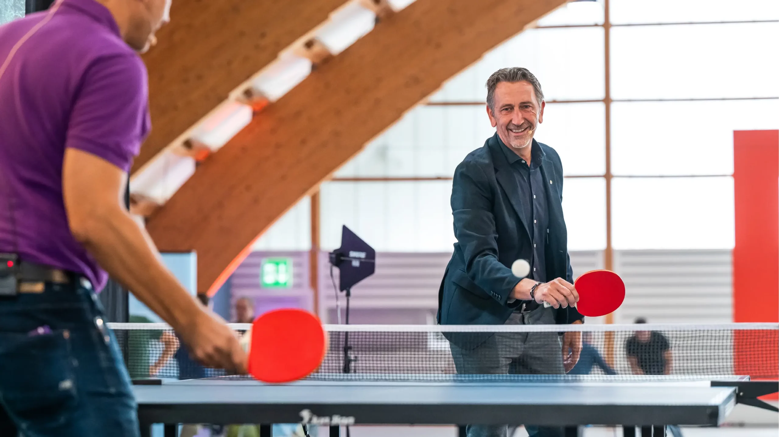Adi Krüsi beim Tischtennis