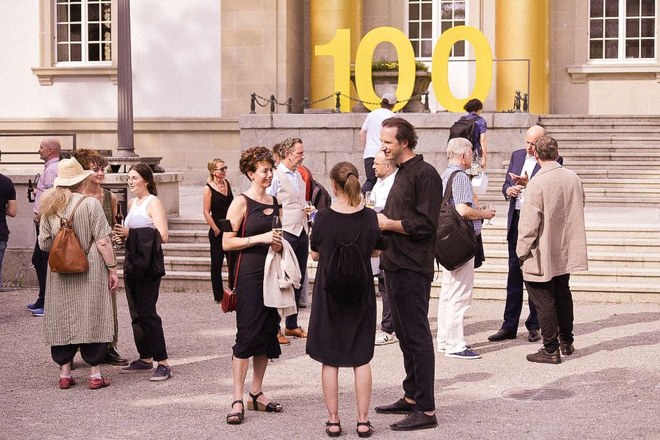 Leerbuch: Vernissage mit Gästen