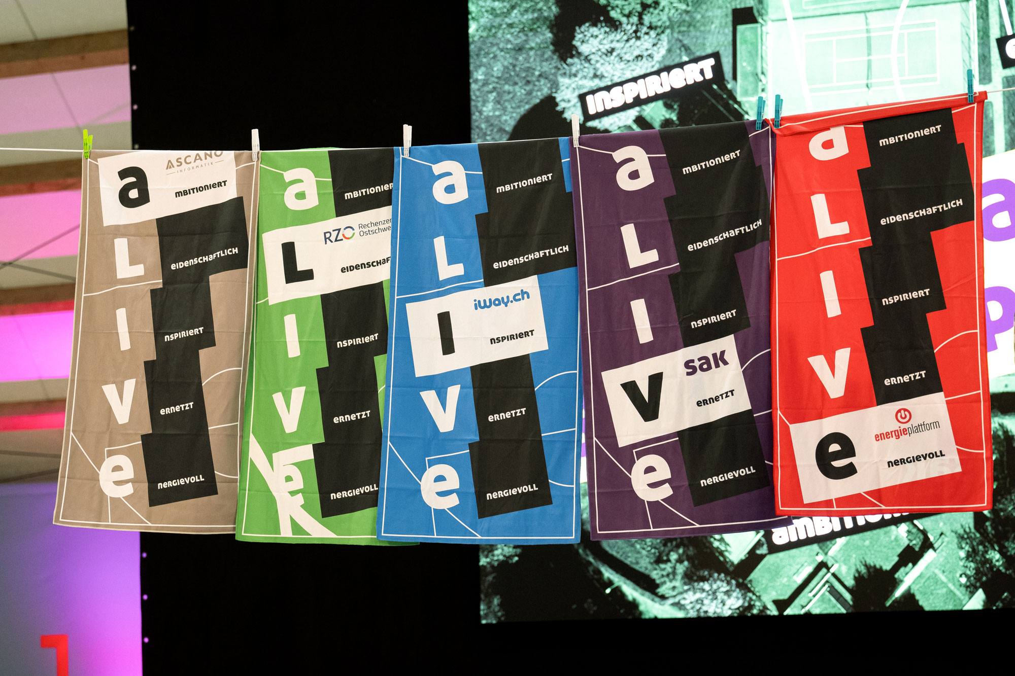 SAK Gruppe: Werte-Fahnen «alive»
