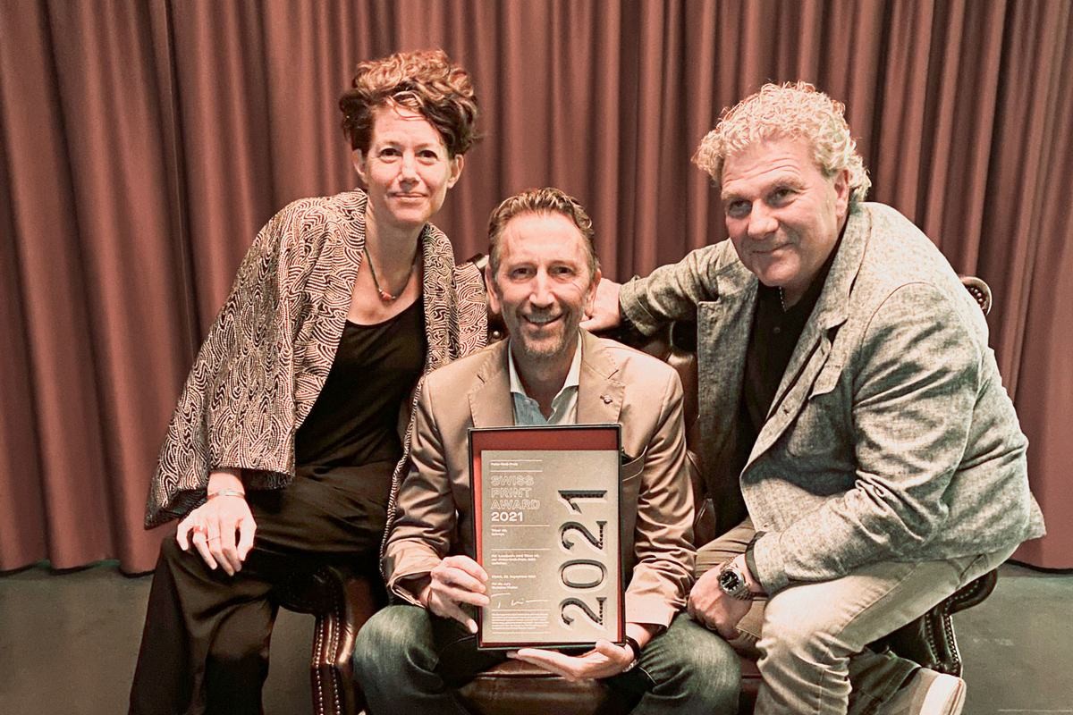 Leerbuch: Übergabe des Swiss Print Award 2021